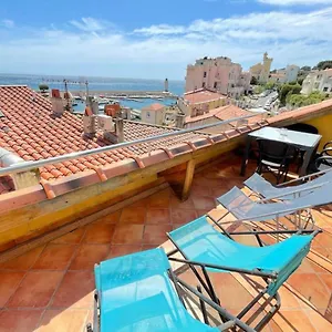 https://la-perle-de-cassis-grande-terrasse-vue-mer-centre-ville.fr-provencehotel.com