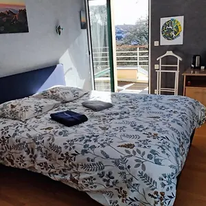 https://grande-chambre-sdb-privee-avec-balcon.inbrittany.com